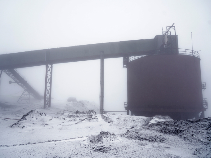 Gruve 7 ligger i Adventdalen ca. 1,5 mil sørøst for Longyearbyen. Foto: Ole Berg-Rusten / NTB